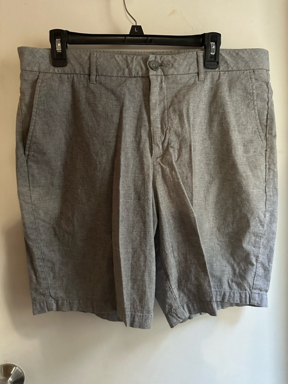 Marc Anthony Stretch Waist Shorts Mens 36 Gray Flat Front Casual Chino Summer